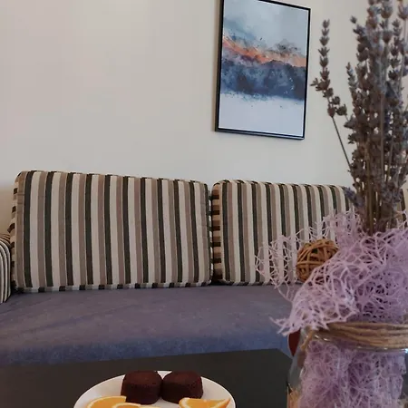 Mia Apartment Vir